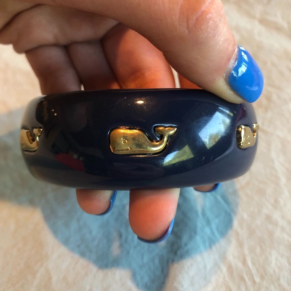 Vineyard Vines | Navy Bangle with Gold Whales